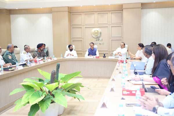 शौर्यगाथेतील कुटुंबांना आर्थिक मदत